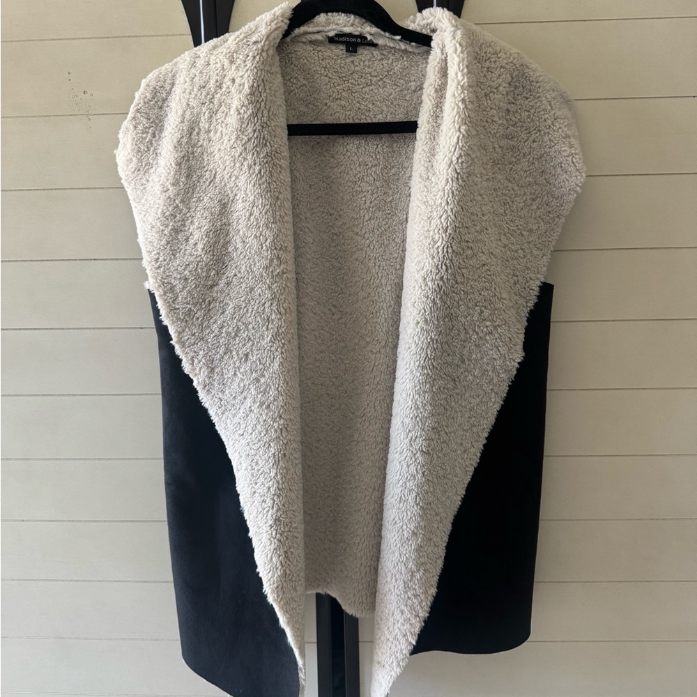 Cozy Black and Cream Open Front Sweater Vest